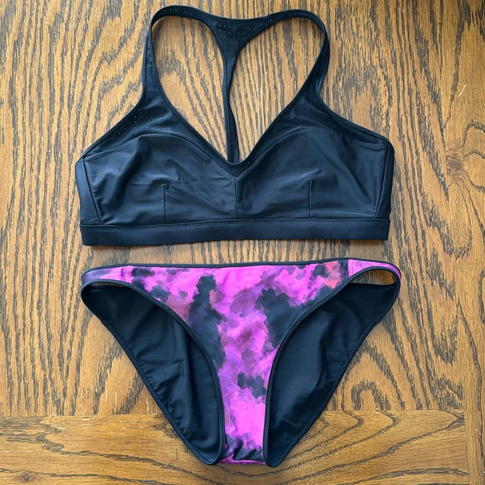 LULULEMON bikini w/ reversible bottoms